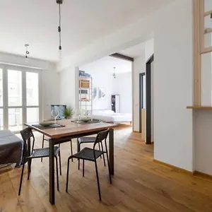 city-life-mico-cosy-and-functional-apartment.it-lombardy.com/
